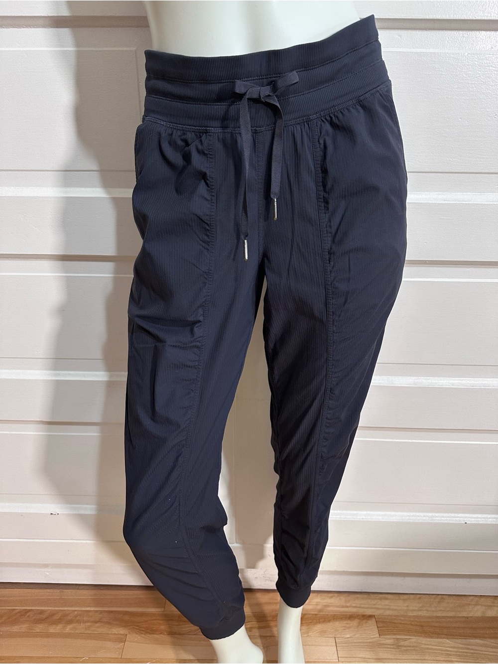 Lululemon Dance Studio Mid-Rise Jogger *Full Length Size 6 Black Night $128